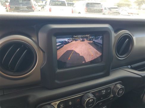 Used 2020 Jeep Wrangler Unlimited Sport image 22