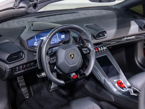 Used 2022 Lamborghini Huracan EVO RWD image 35