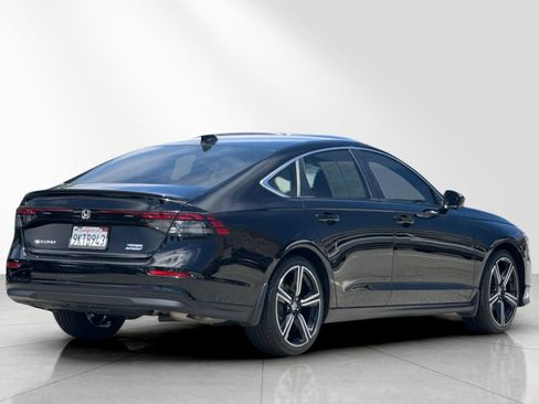 Used 2024 Honda Accord Sport image 4
