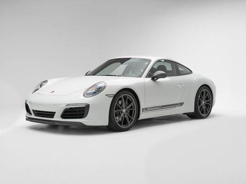 Used 2018 Porsche 911 Carrera image 7
