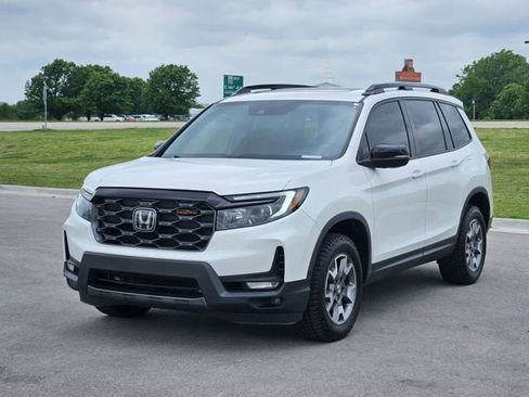 Used 2022 Honda Passport TrailSport image 3