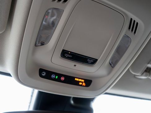 Used 2022 Buick Envision Preferred image 37