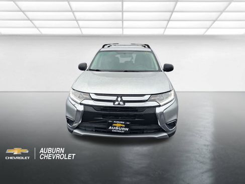Used 2018 Mitsubishi Outlander ES AWD/4WD image 8