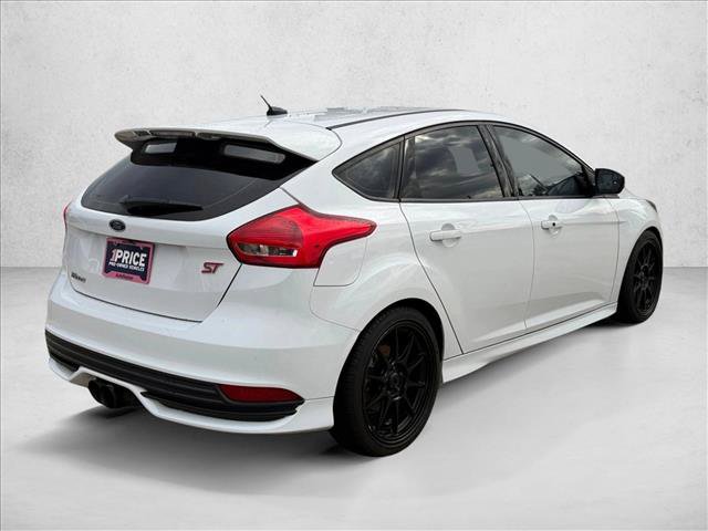 Used 2018 Ford Focus ST FWD image 5
