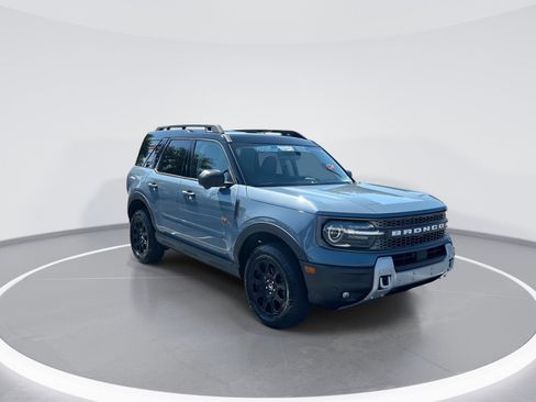 Used 2025 Ford Bronco Sport Badlands w/ Badlands Tech Package AWD/4WD image 2