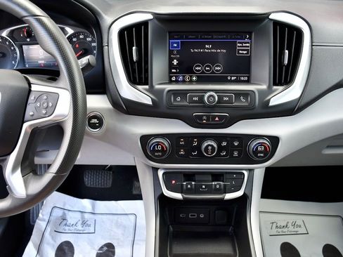 Used 2023 GMC Terrain SLE w/ Driver Convenience Package image 23
