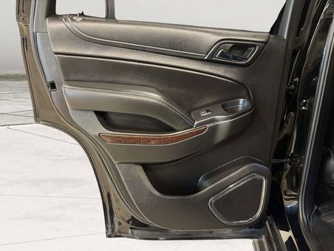 Used 2018 GMC Yukon SLT w/ Premium Edition image 22