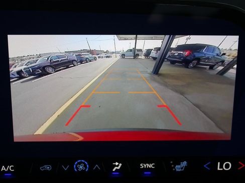 New 2026 Chevrolet Traverse Z71 w/ Enhanced Driving Package image 3