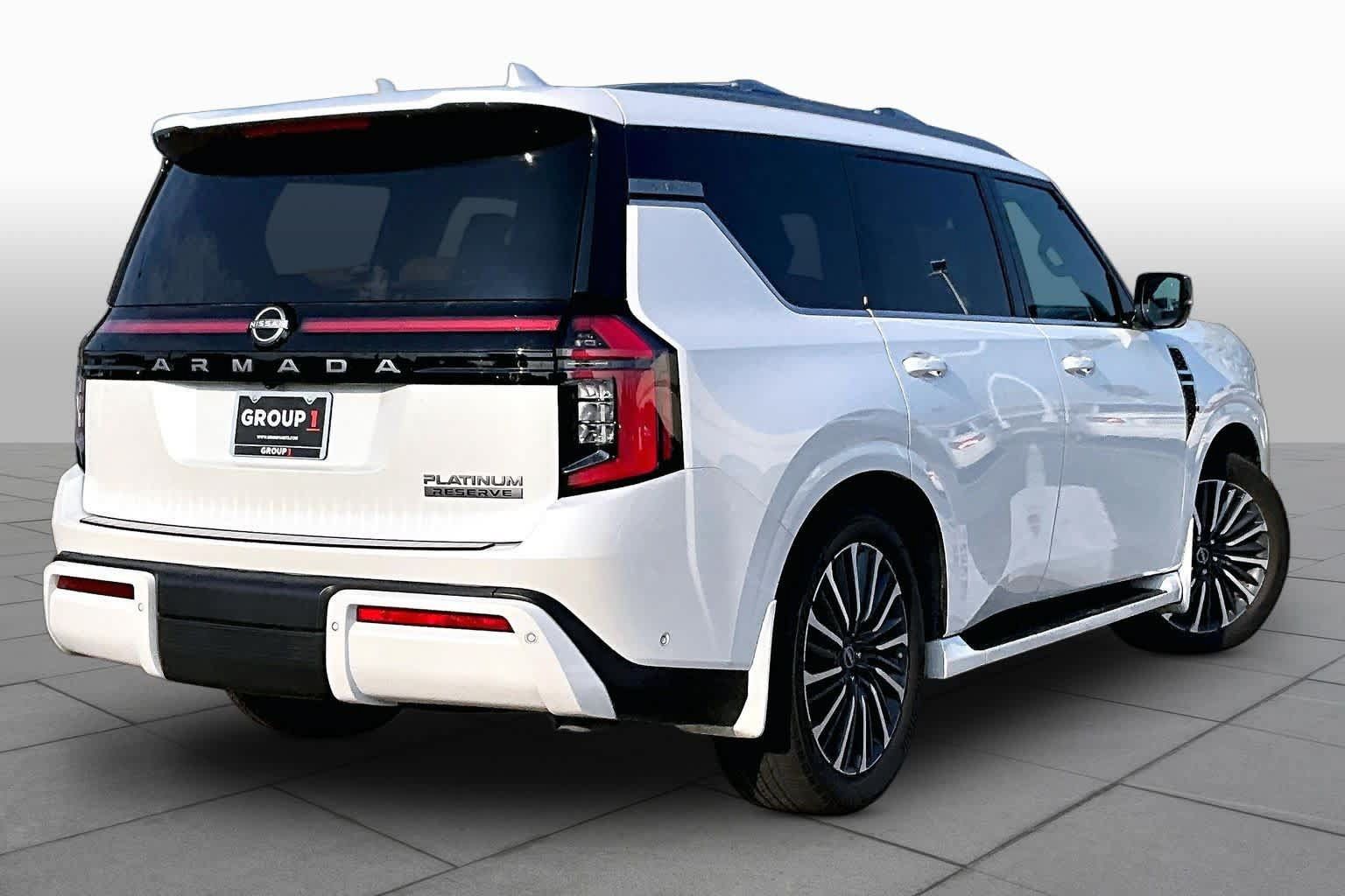 Used 2025 Nissan Armada Platinum Reserve RWD image 12