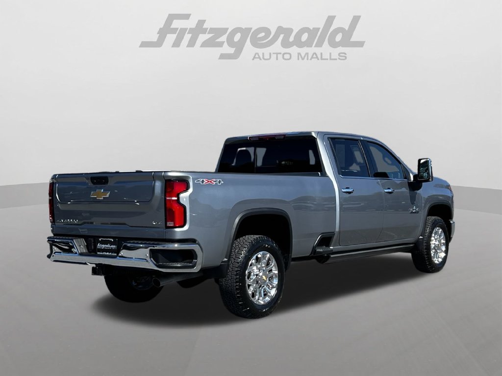 Used 2025 Chevrolet Silverado 3500 LTZ w/ LTZ Premium Texas Edition AWD/4WD image 9
