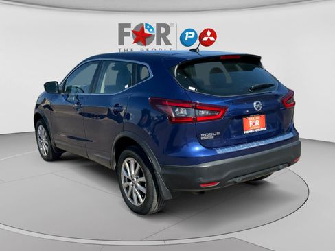 Used 2020 Nissan Rogue Sport S w/ Appearance Package FWD image 3