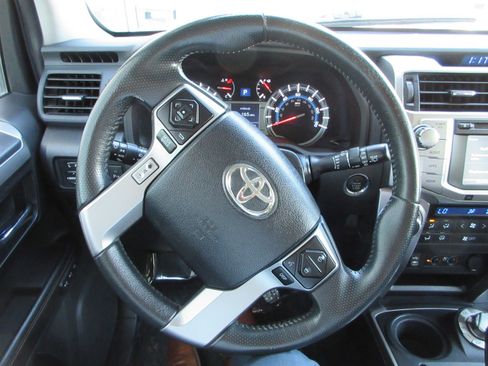 Used 2015 Toyota 4Runner Limited AWD/4WD image 36