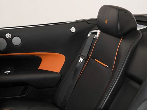 Used 2020 Rolls-Royce Dawn image 53