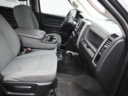 Used 2017 RAM 1500 ST w/ SXT Appearance Group AWD/4WD image 7