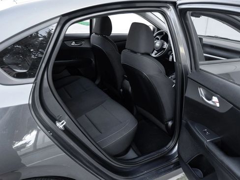 Used 2019 Kia Forte LXS FWD image 37