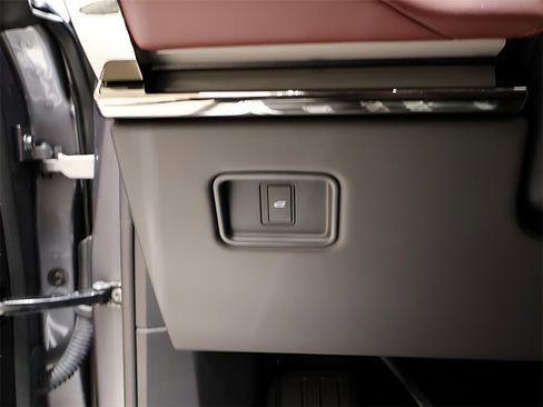 New 2025 Land Rover Range Rover Sport Dynamic SE image 30