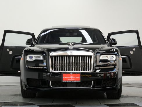 Used 2019 Rolls-Royce Ghost Extended Wheelbase RWD image 4