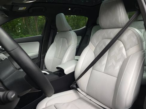 Used 2024 Polestar Polestar 2 AWD/4WD image 12
