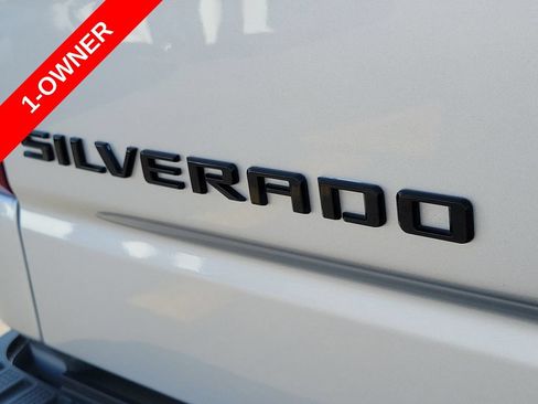 Used 2022 Chevrolet Silverado 1500 Custom w/ LPO, Dark Essentials Package RWD image 9
