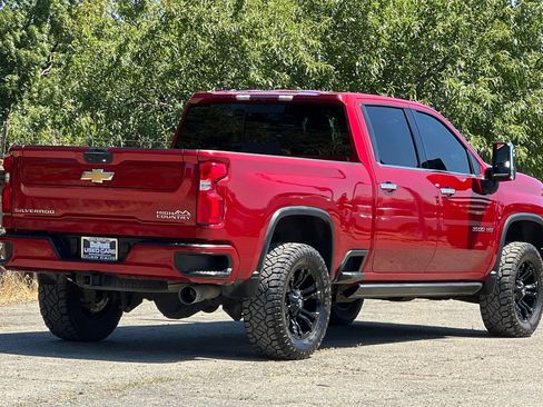 Used 2022 Chevrolet Silverado 3500 High Country w/ Safety Package II AWD/4WD image 4