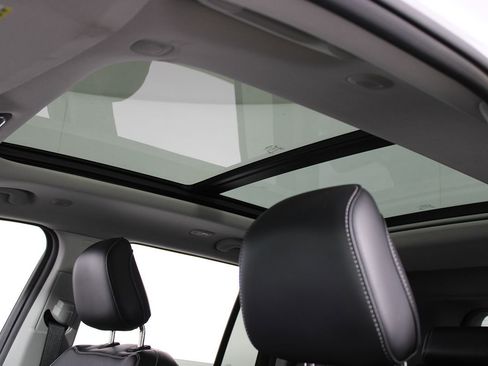 Used 2022 Jeep Grand Cherokee Limited 4xe image 9