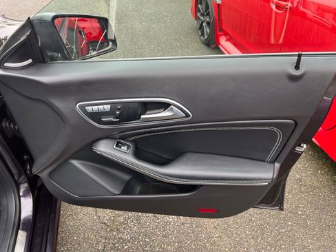 Used 2014 Mercedes-Benz CLA 250 CLA 250 image 24