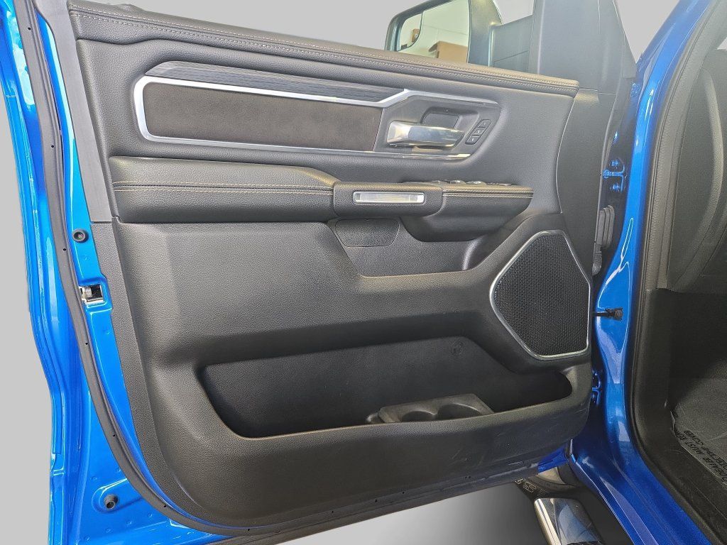 Used 2023 RAM 1500 Laramie AWD/4WD image 31