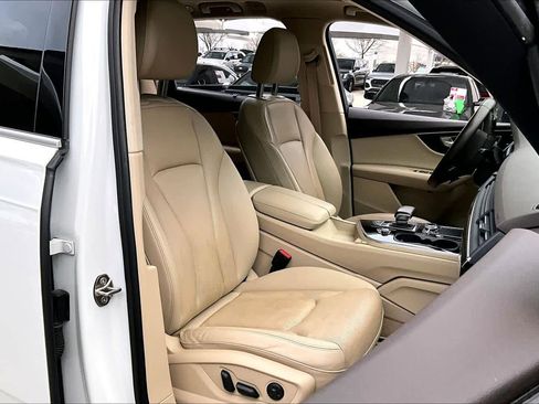 Used 2017 Audi Q7 3.0T Premium Plus image 9