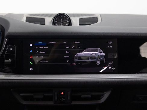 New 2026 Porsche Cayenne Coupe AWD/4WD image 14
