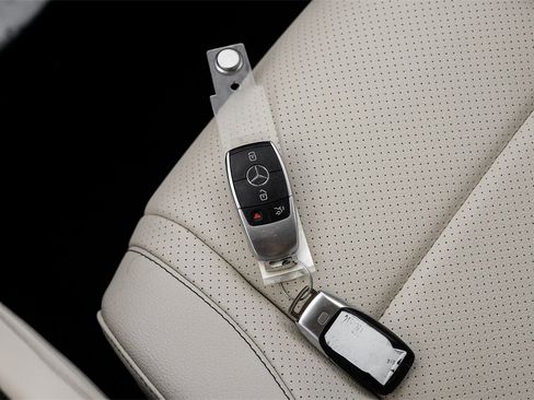 Used 2021 Mercedes-Benz GLE 350 4MATIC w/ 3rd Row Seat Package image 59