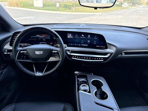 Used 2025 Cadillac Lyriq Sport image 18