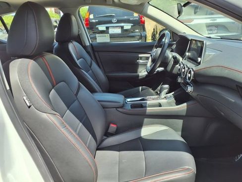Used 2025 Nissan Sentra SR w/ SR Premium Package FWD image 26
