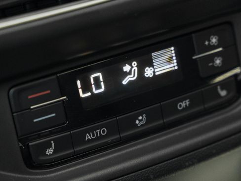 Used 2024 Volkswagen Atlas SEL Premium R-Line AWD/4WD image 23