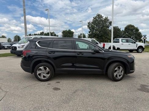 Used 2023 Hyundai Santa Fe SE AWD/4WD image 16