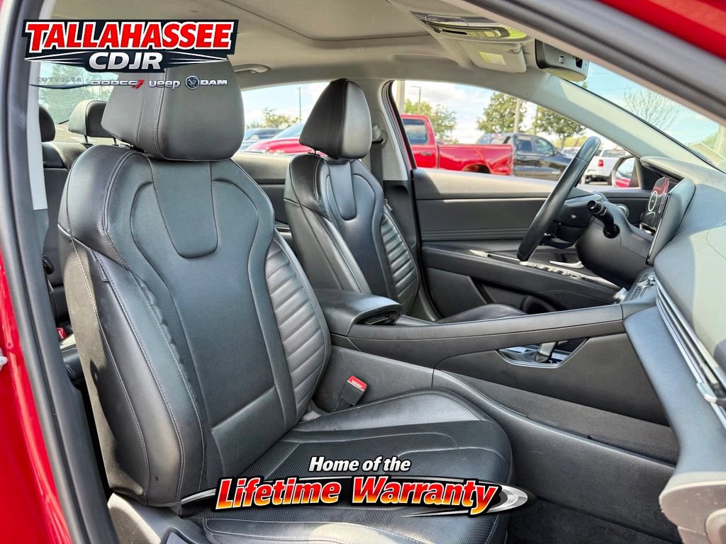 Used 2024 Hyundai Elantra Limited FWD image 33