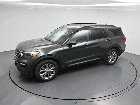 Used 2023 Ford Explorer XLT w/ Equipment Group 202A image 46