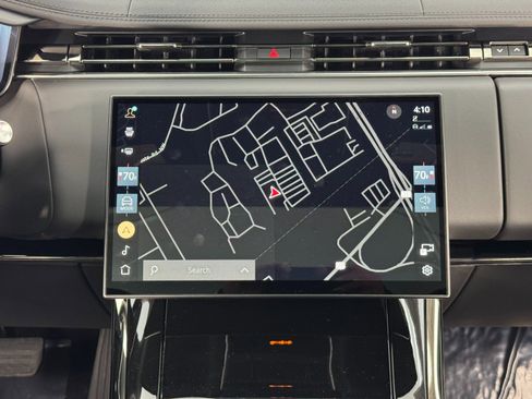 Used 2024 Land Rover Range Rover Sport SE image 23