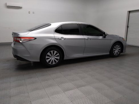 Used 2018 Toyota Camry L image 10