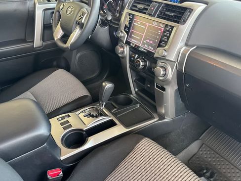 Used 2022 Toyota 4Runner SR5 RWD image 17