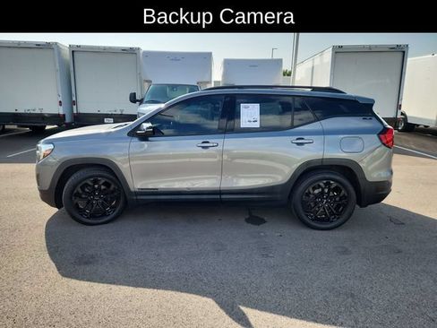 Used 2019 GMC Terrain SLE w/ Driver Convenience Package FWD image 4