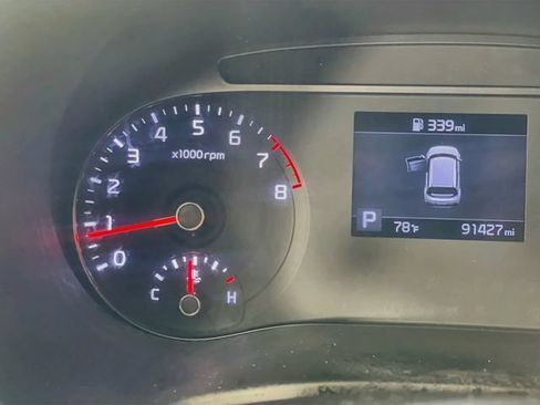 Used 2022 Kia Soul LX FWD image 13