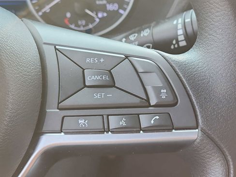 Certified 2024 Nissan Sentra SV image 21