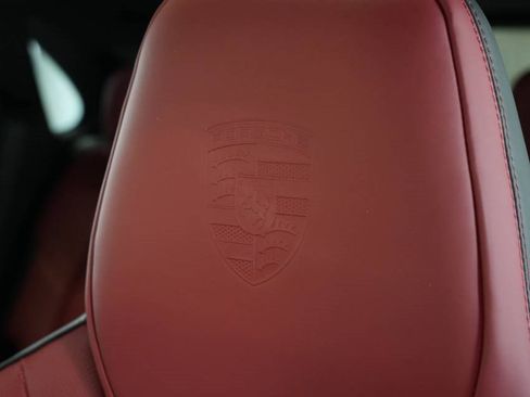 Certified 2025 Porsche Cayenne image 35