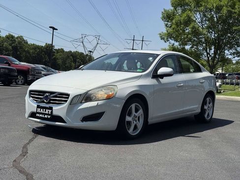 Used 2013 Volvo S60 T5 AWD/4WD image 25