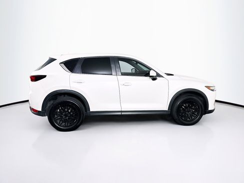 Used 2017 MAZDA CX-5 Touring image 10
