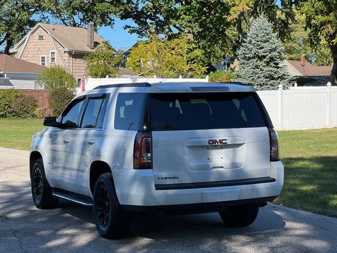 Used 2018 GMC Yukon SLT w/ HD Trailering Package image 3