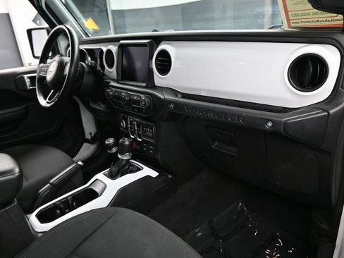 Used 2022 Jeep Wrangler Unlimited Sport AWD/4WD image 45