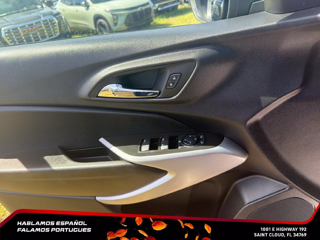 Used 2024 Chevrolet Trax RS FWD image 13