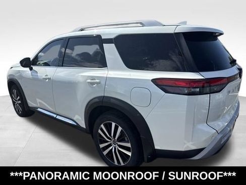 Used 2024 Nissan Pathfinder Platinum AWD/4WD image 6