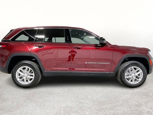 New 2025 Jeep Grand Cherokee Laredo X w/ Luxury Tech Group I image 16